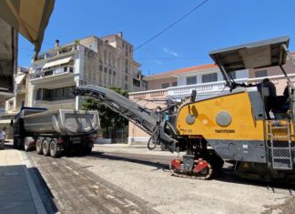 Συνεχίζονται οι ασφαλτοστρώσεις στο κέντρο της Ναυπάκτου
