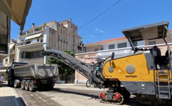 Συνεχίζονται οι ασφαλτοστρώσεις στο κέντρο της Ναυπάκτου