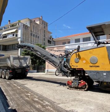Συνεχίζονται οι ασφαλτοστρώσεις στο κέντρο της Ναυπάκτου