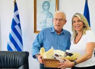 Στο Δημαρχείο Αμφιλοχίας η Υφυπουργός Τουρισμού Άννα Καραμανλή