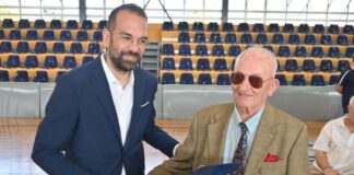 Ναύπακτος: Βραβεύτηκε ο δωρητής του ΕΚΑΒ, Σπύρος Μαχαίρας