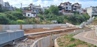 «Μαζεύτηκαν» τα λύματα, όχι όμως όλα στο ρέμα του Λυκοραχίτη