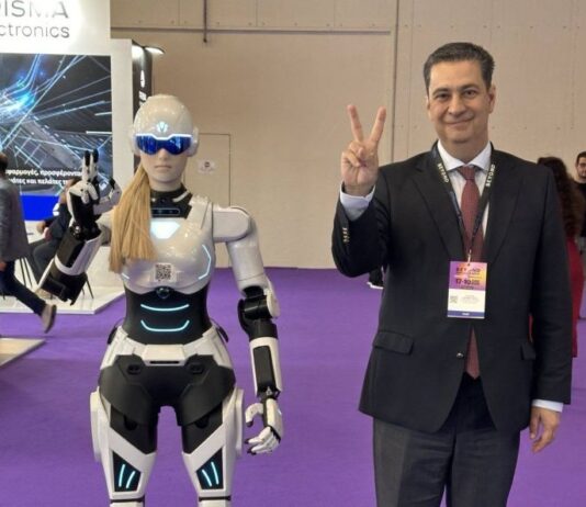 Ανθρωποειδή ρομπότ του εργαστηριακού σωλήνα, ρομποτοειδής πολιτικοί του κομματικού σωλήνα