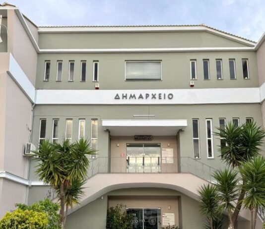 ΠΟΕ-ΟΤΑ κατά δημάρχου Μεσολογγίου για τις «δυσμενείς μετακινήσεις υπαλλήλων»