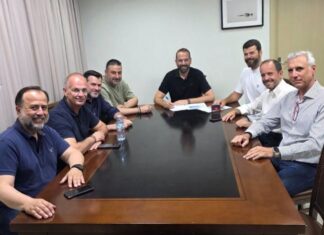 Υπογραφές για την ανακαίνιση στο Παπαστράτειο Μέγαρο από την Περιφέρεια