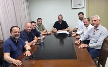 Υπογραφές για την ανακαίνιση στο Παπαστράτειο Μέγαρο από την Περιφέρεια