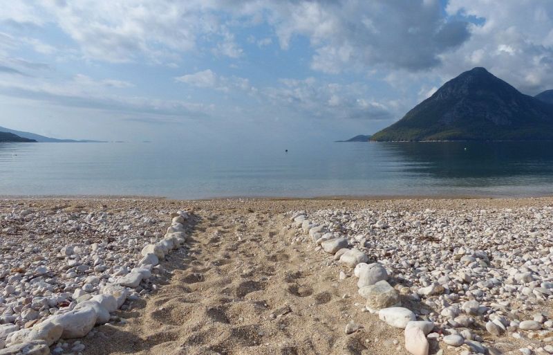 paralia paliovarka