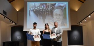 Συγκίνηση κατά την απονομή των Ανώτατων Τιμητικών Διακρίσεων του Δήμου Μεσολογγίου