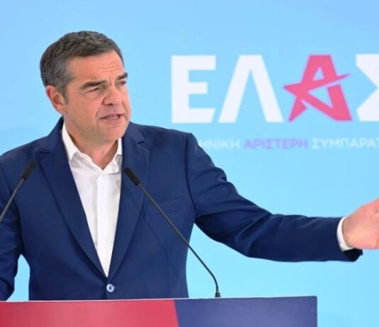 «Πατριωτικό» άνοιγμα… θυρίδων