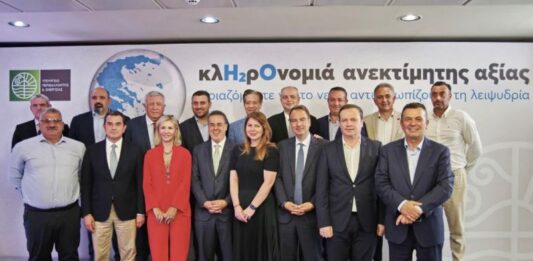 Προεκλογικά το ΥΠΕΝ: 15 βουλευτές μάζεψε ο Παπασταύρου για έργα 16 εκατ.