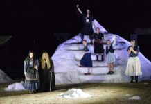Αυλαία στο 37ο Φεστιβάλ Οινιαδών με τη «Γυναίκα της Ζάκυθος | Διάλογος στα ερείπια του Μεσολογγίου»