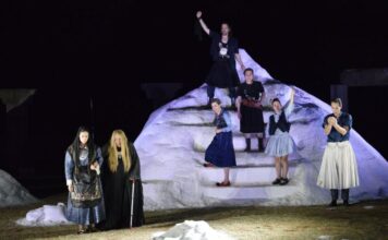 Αυλαία στο 37ο Φεστιβάλ Οινιαδών με τη «Γυναίκα της Ζάκυθος | Διάλογος στα ερείπια του Μεσολογγίου»