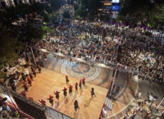 Το Αγρίνιο γίνεται τόπος συνάντησης δέκα λαών μέσα από μουσική, χορό και ανοιχτές πλατείες