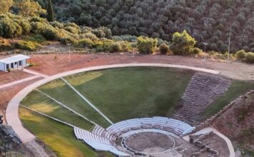 Αρχαίο Θέατρο Στράτου: Με τα χρήματα άλλων το Υπουργείο κόβει κορδέλες