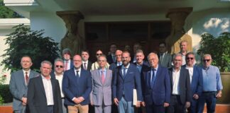 Συνάντηση Φαρμάκη με τον Πρέσβη της Ελλάδας στην Κίνα