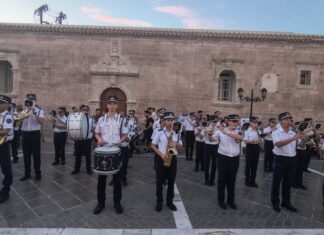 Εξαιρετική η παρουσία της Φιλαρμονικής «Χρήστος Καψάλης» στη Λευκάδα