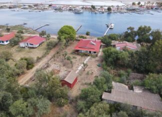 Ελέγχους για αυθαίρετα στο νησί της Τουρλίδας ζητά ο Ν. Καραπάνος