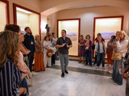 Photopolis Festival : Επίσκεψη φωτογράφων στο Παπαστράτειο Μέγαρο