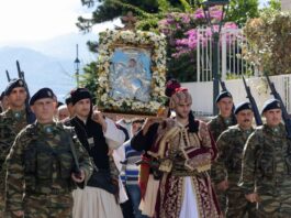 Με λαμπρότητα τίμησε η Ναύπακτος τον Πολιούχο της Άγιο Δημήτριο