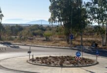 Όλοι περνούν από τον κόμβο, κανείς δεν βλέπει την εγκατάλειψη;