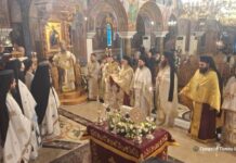 Αρχιερατική Θεία Λειτουργία ενώπιον της Τιμίας Κάρας του Οσίου Δαυίδ στο Αγρίνιο