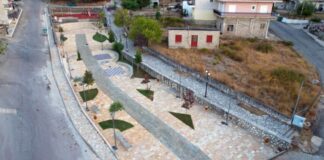 Το Μοναστηράκι αλλάζει με ένα νέο κοινόχρηστο χώρο